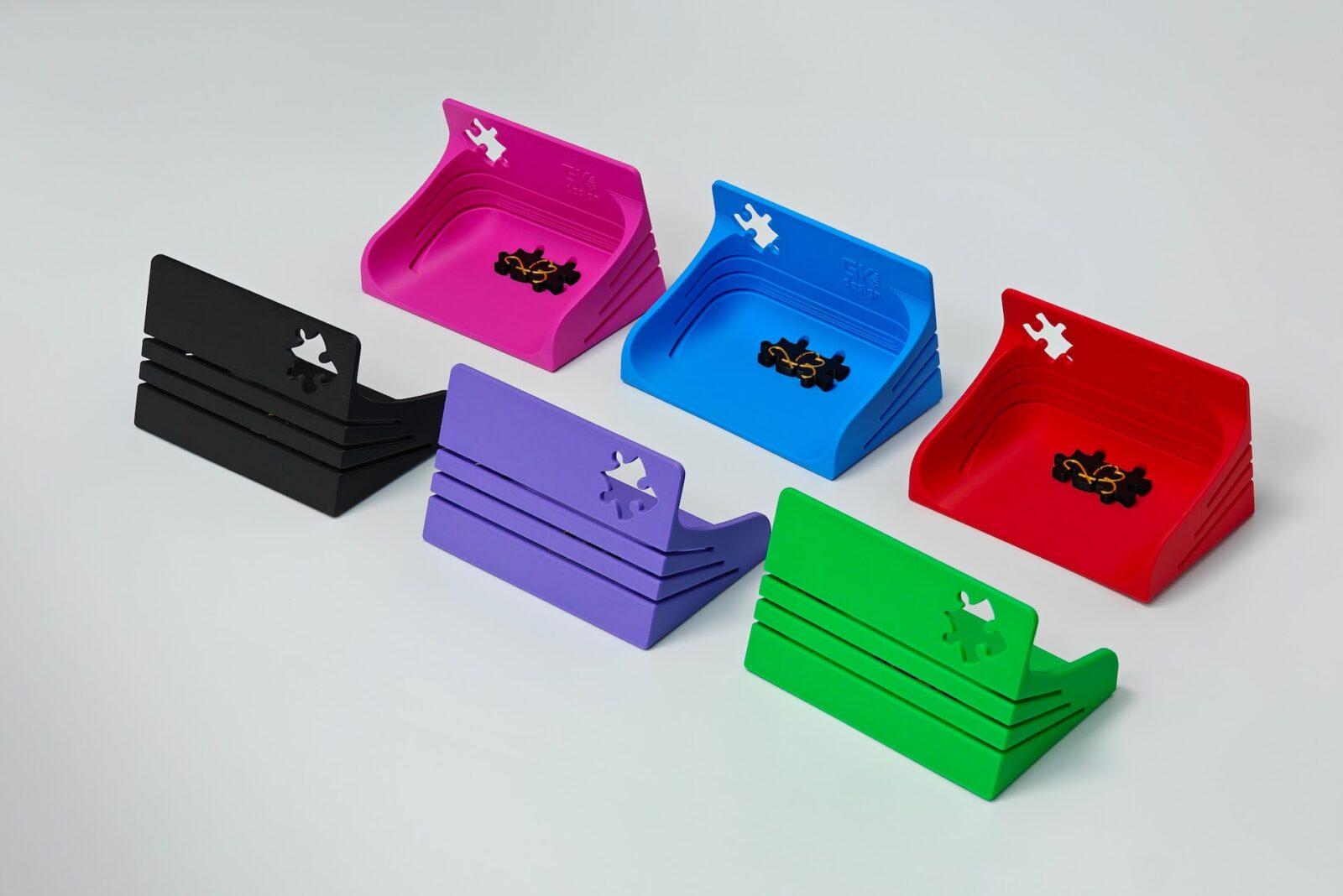 Stojak na pudełko od puzzli - gadżet dla każdego puzzlomaniaka