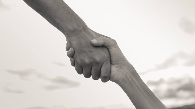 Co to jest bezinteresowna pomoc?